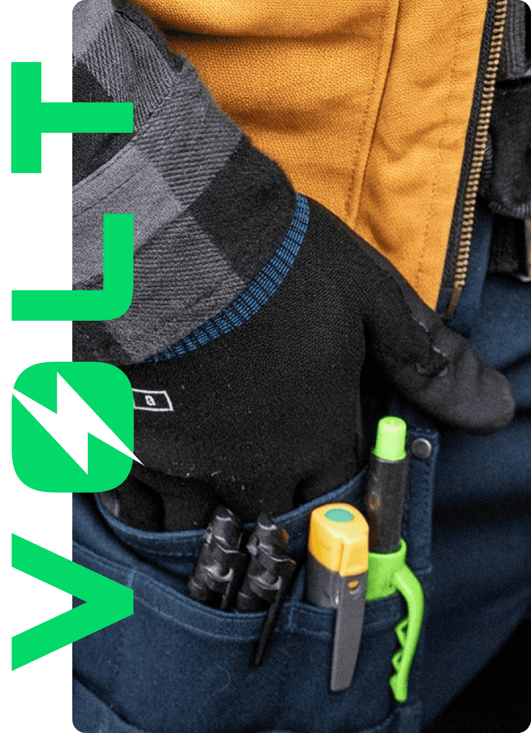 Main d’électricien avec ceinture d’outils Main d’électricien avec ceinture d’outils